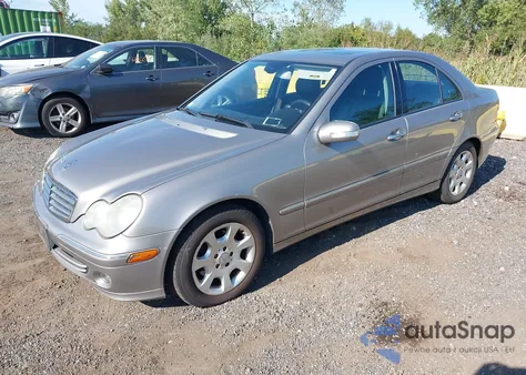 2006 Mercedes-Benz C 280 Luxury 4Matic из США, поврежденный, VIN WDBRF92H36F767441